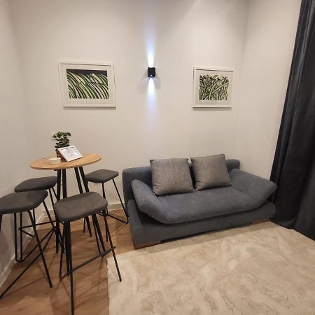 Studio Apartman Luka ซาเกร็บ ภายนอก รูปภาพ