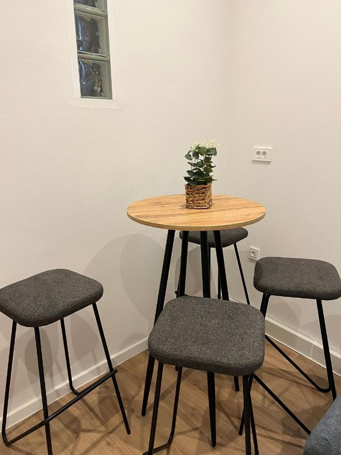 Studio Apartman Luka ซาเกร็บ ภายนอก รูปภาพ